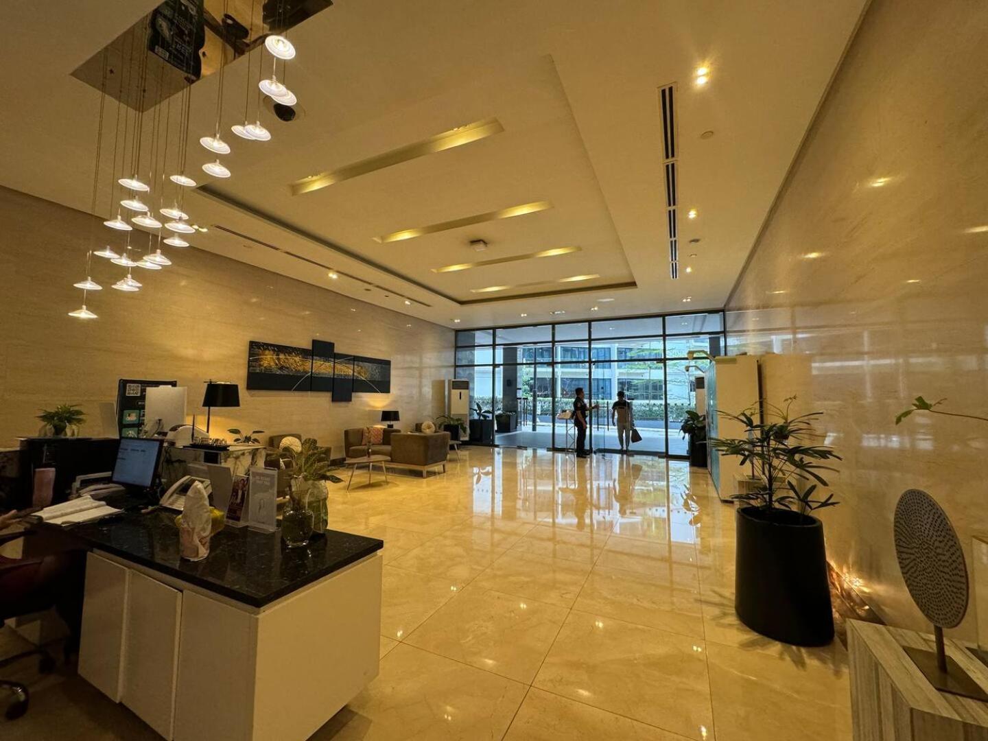 Studio At Viceroy T4 Florence Way มะนิลา ภายนอก รูปภาพ